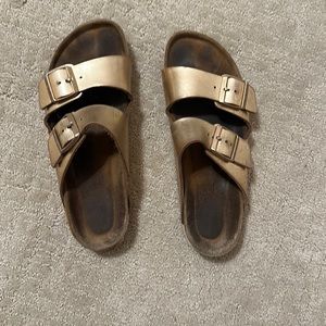 Rose gold Birkenstock’s